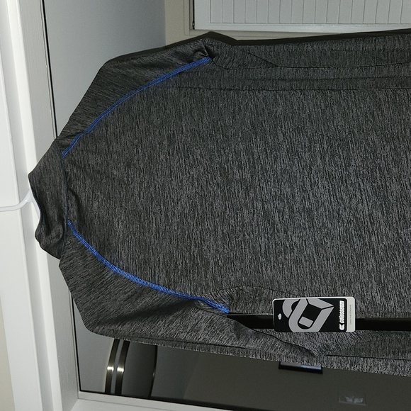 NWT University of Kentucky Medium Pullover - Picture 3 of 4